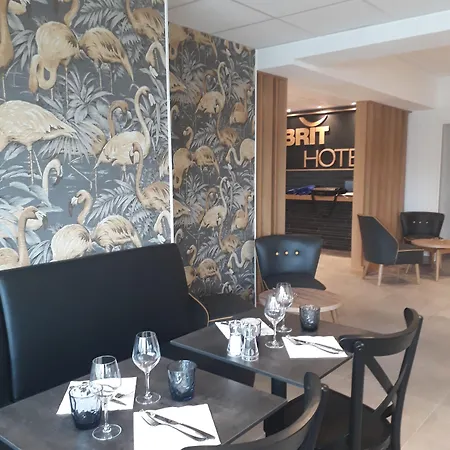 Brit La Neuvillette رانس