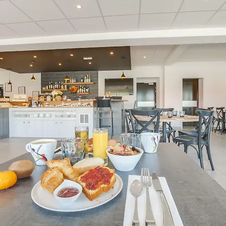 Hotel Brit La Neuvillette 3*