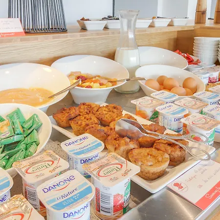 Brit La Neuvillette Hotel 3*