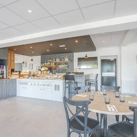Brit La Neuvillette Hotel 3*