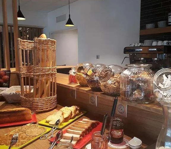 Brit Hotel Reims La Neuvillette Reims