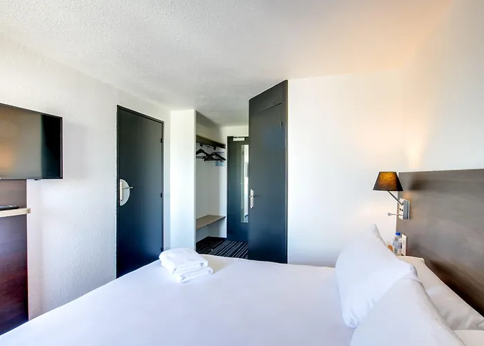 Brit Hotel Reims La Neuvillette