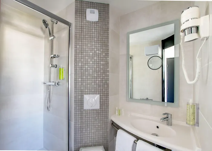 Brit Hotel Reims La Neuvillette Hotel