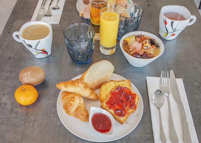 Brit Hotel Reims La Neuvillette