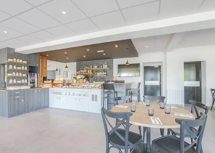 Brit Hotel Reims La Neuvillette Reims