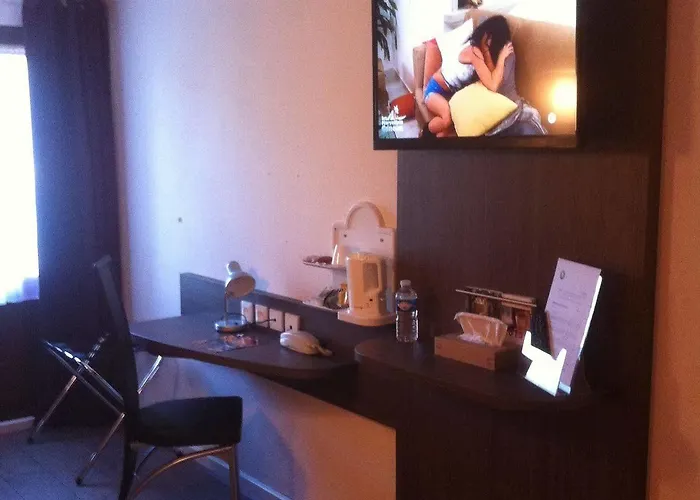 Brit Hotel Reims La Neuvillette 3*