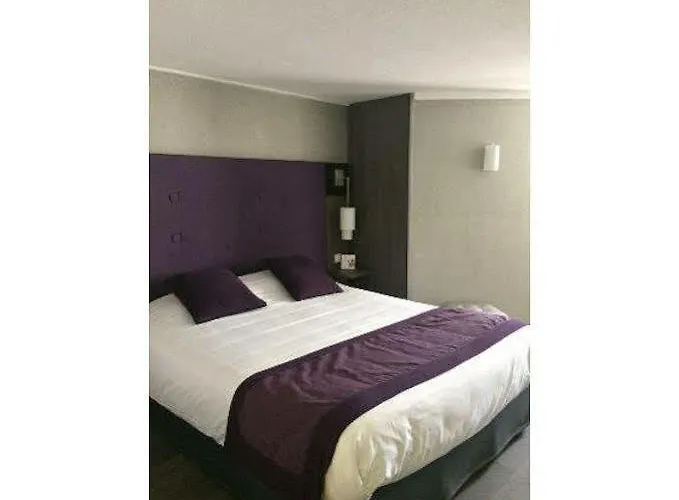 Brit Hotel Reims La Neuvillette